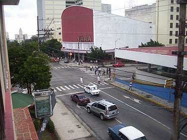 El cine Yara al fondo