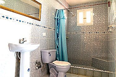 Baño habitacion 1