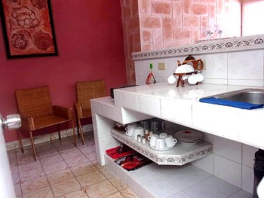 Cocina de la casita en Matanzas vista desde otro angulo