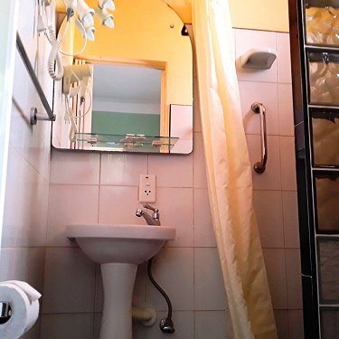 Ba&ntilde;o habitacion 202