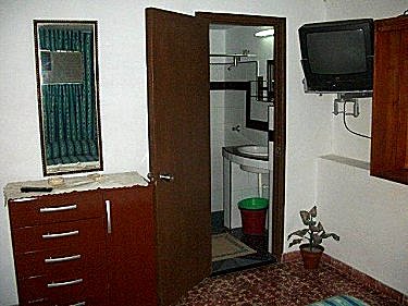 El baño visto desde la habitacion