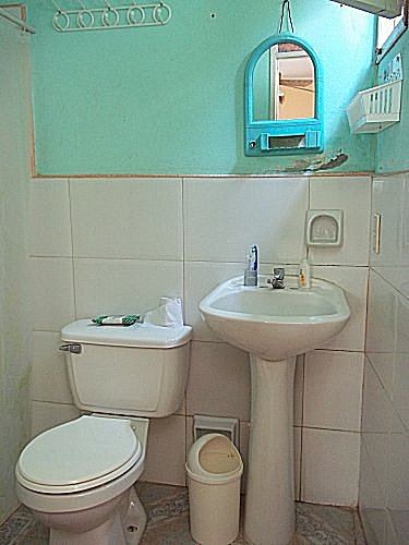 Ba&ntilde;o de la otra habitacion