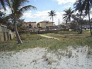 Foto de la casa hecha desde la playa
