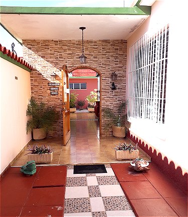 Entrada independiente en la casa de Orlando Amecha