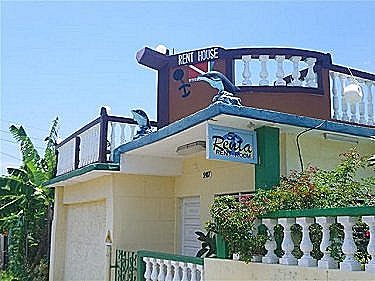 Vista desde el exterior de la casa