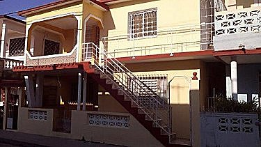 Vista de la casa desde el exterior 