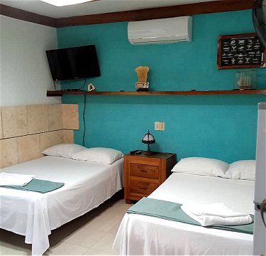 La habitacion vista desde otro angulo