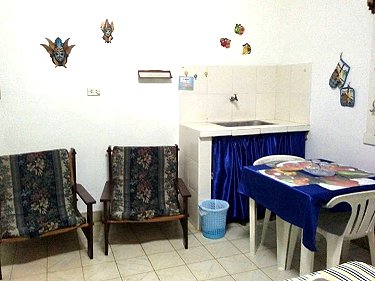 Pantry para comer platos frios y fregadero