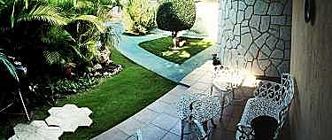 Exteriores y jardines de la casa