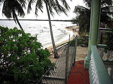 Playa, en verano cambia de color