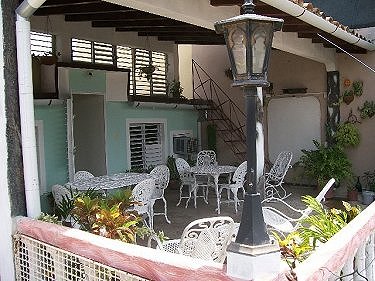 Otra vista de la acogedora terraza