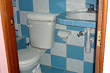 Ba&ntilde;o habitacion 1 