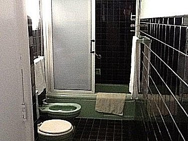 Otro ba&ntilde;o (todos similares)