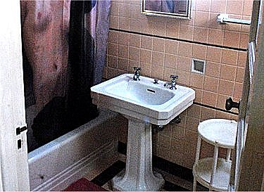 Baño de una habitacion (con bañera)