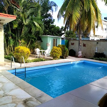 Piscina y alrededores del ranchon