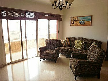 Sala de estar, vista a la terraza