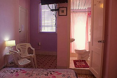Baño visto desde la habitacion 