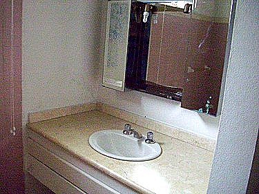 Lavabo de un ba&ntilde;o