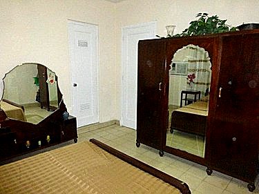 La habitacion desde otro angulo