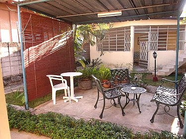 Patio para el bungalow que se alquila