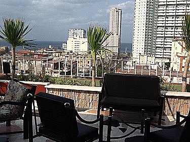 Terraza, con el Hotel Habana Libre al fondo