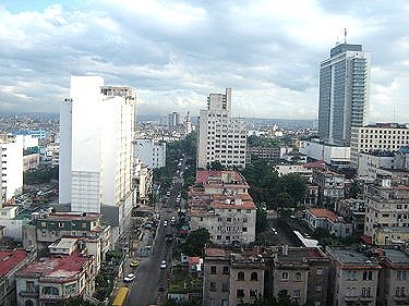 Vistas desde el apartamento de Raul hacia el Hotel Habana Libre